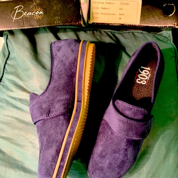 Millie Velcro Slip-On Beacon Shoes NAVY in Color Size 8 WIDE - Picture 2 of 4